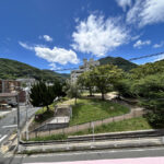 バルコニーからみた公園です！マンション前にあり、桜のシーズン最高です！